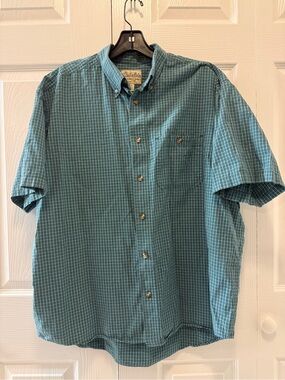 CABELAS MENS LARGE REGULAR SHORT SLEEVE BUTTON DOWN GREEN